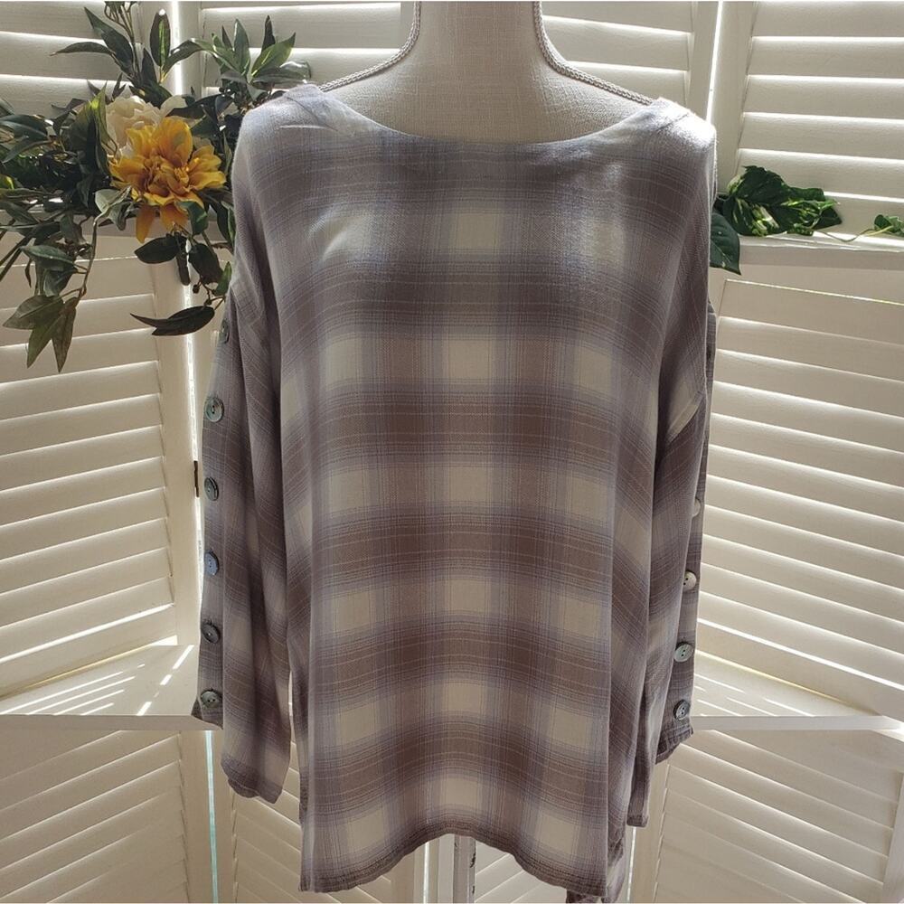 SOFT SURROUNDINGS BROWN/LIGHTBLUE BUTTON PLAID MED